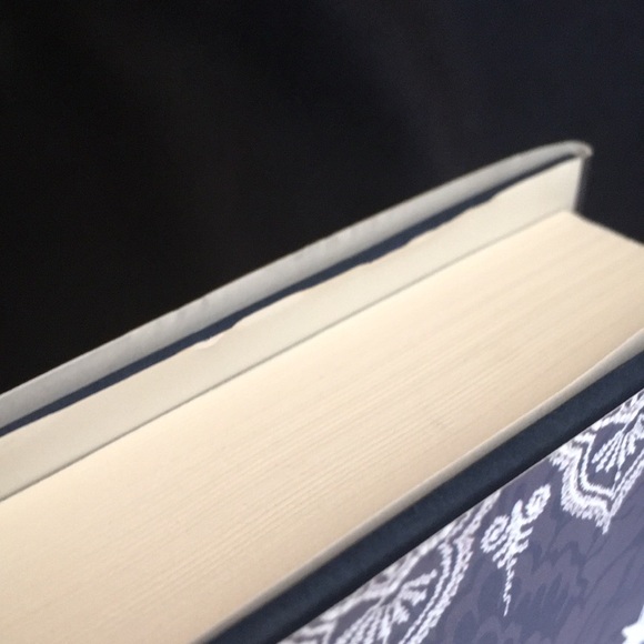 Scavenge The Stars - Owlcrate Signed First Edition - Book 1 - By Tara Sim - Hc - Picture 9 of 12